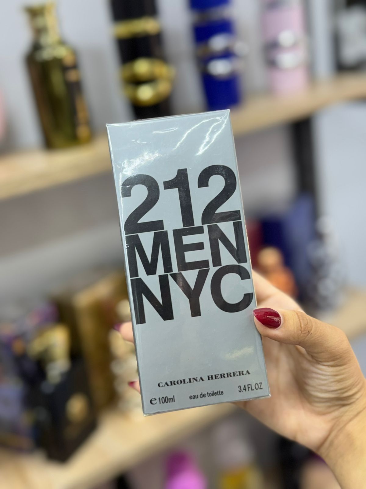 PERFUME 212 MEN NYC